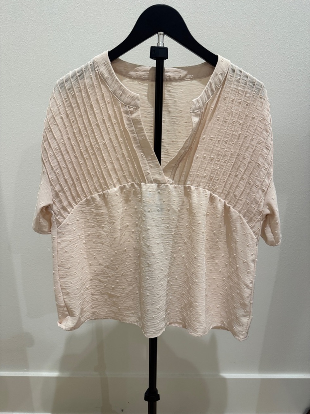 Textured V-Neck Short Sleeve Blouse in Cream